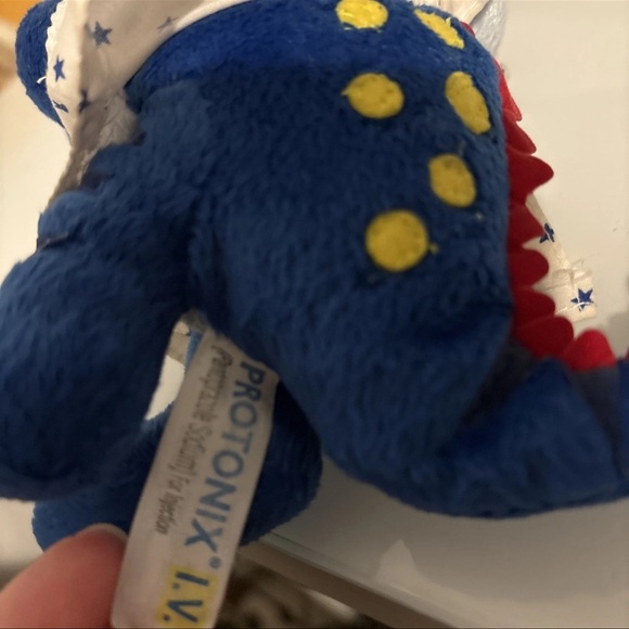 Protonix IV Plush Drug Rep Pharmaceutical Advertising Stuffed Dragon Lizard 6" - Picture 3 of 6